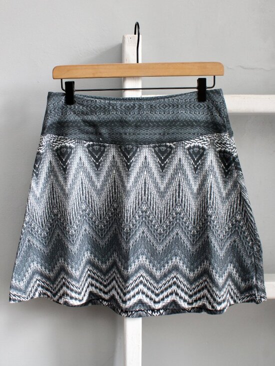 Prana Dresses & Skirts - prAna Gray Feather Chevron A-Line Mini Skirt Size Small